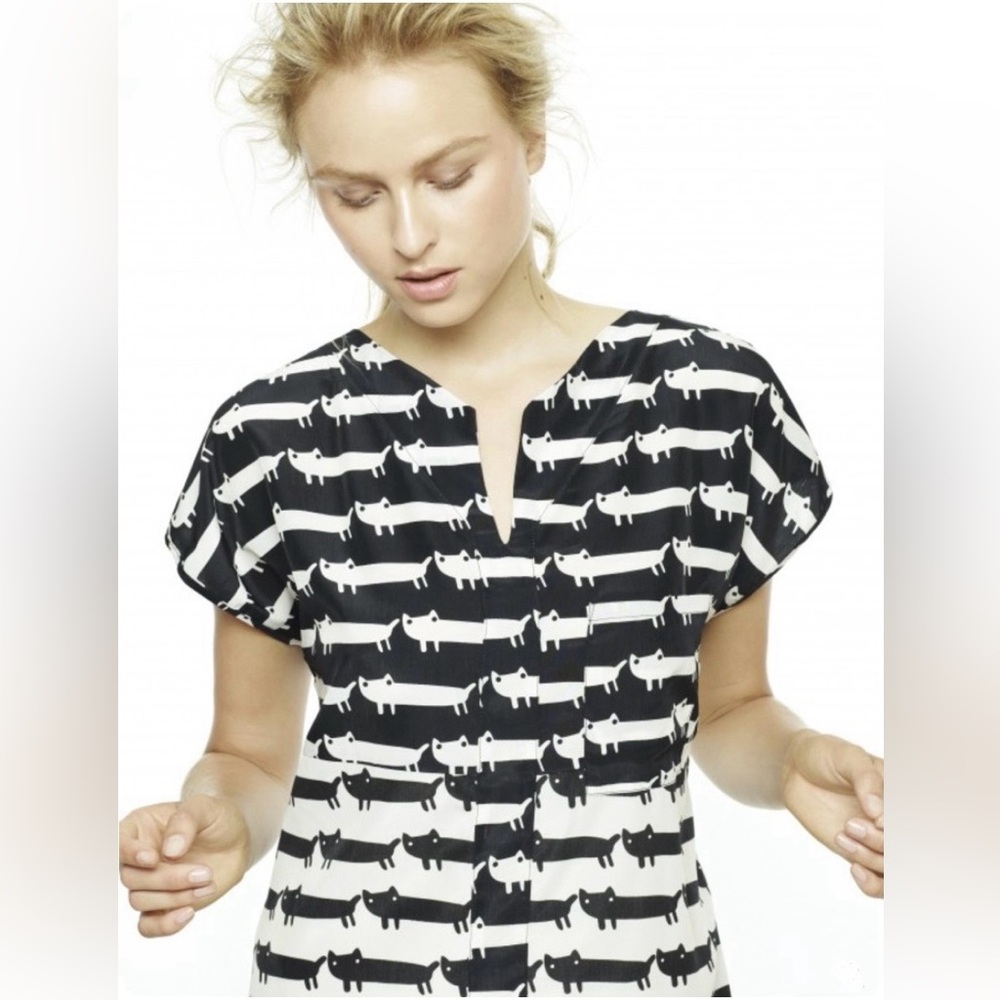 Melissa Nepton Oscar Top. Black & White Print, Cap Sleeves, Split V Neck. Size L